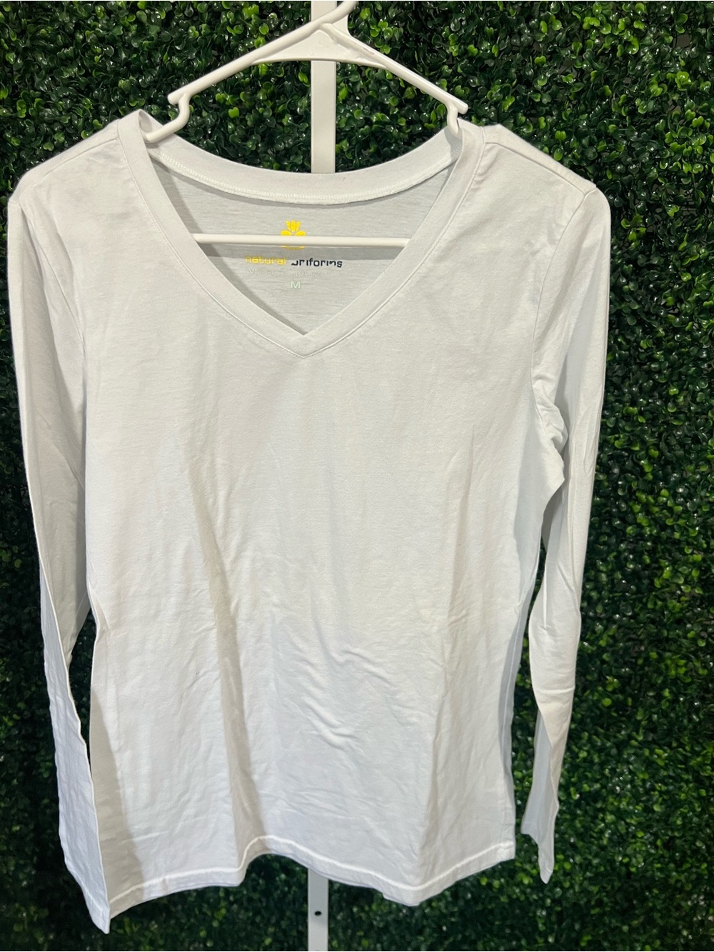 Women’s White V-Neck Long Sleeve Tee